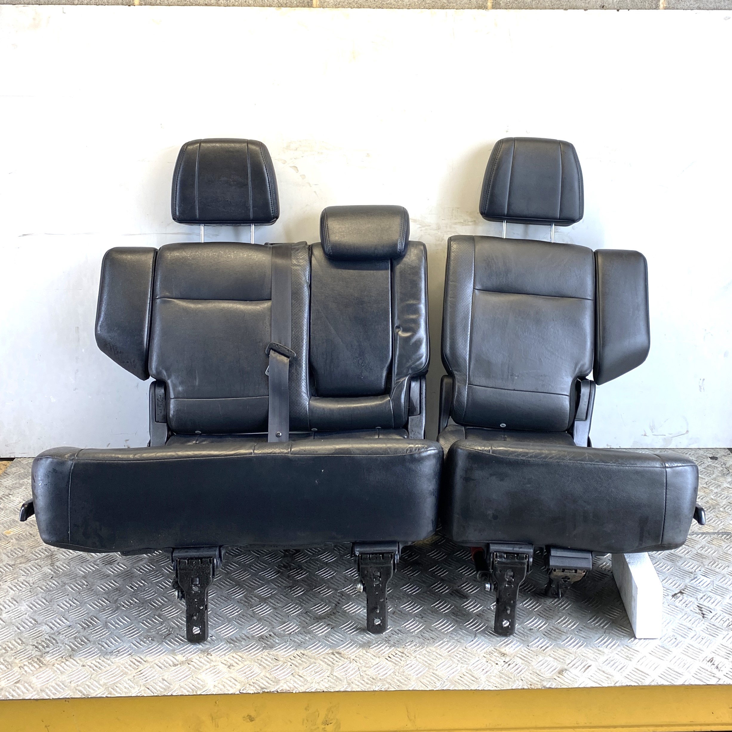 SECOND ROW SEATS MITSUBISHI PAJERO SHOGUN V93W MK4 3.0