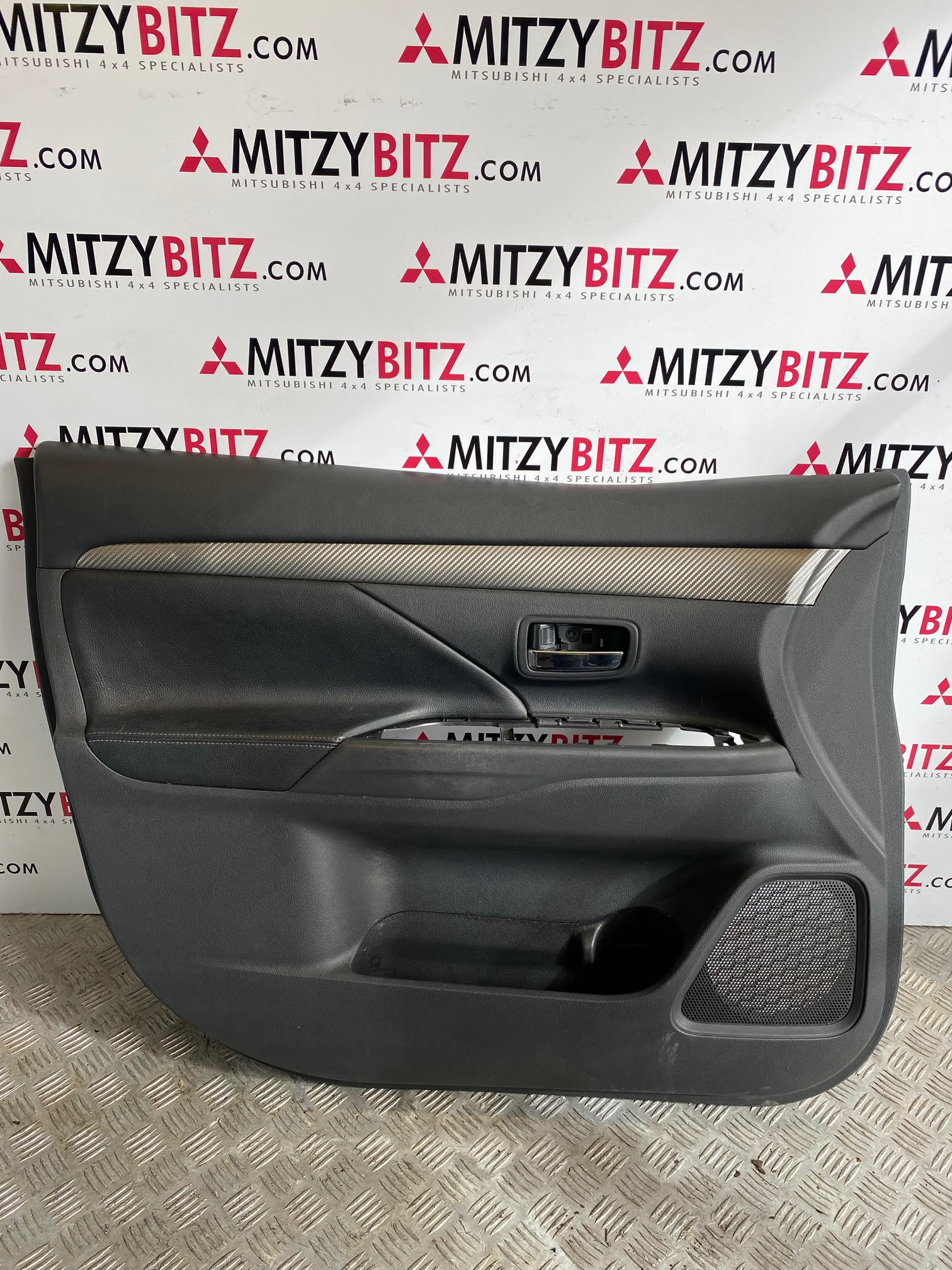 DOOR CARD FRONT LEFT MITSUBISHI OUTLANDER PHEV GG2W 2.0