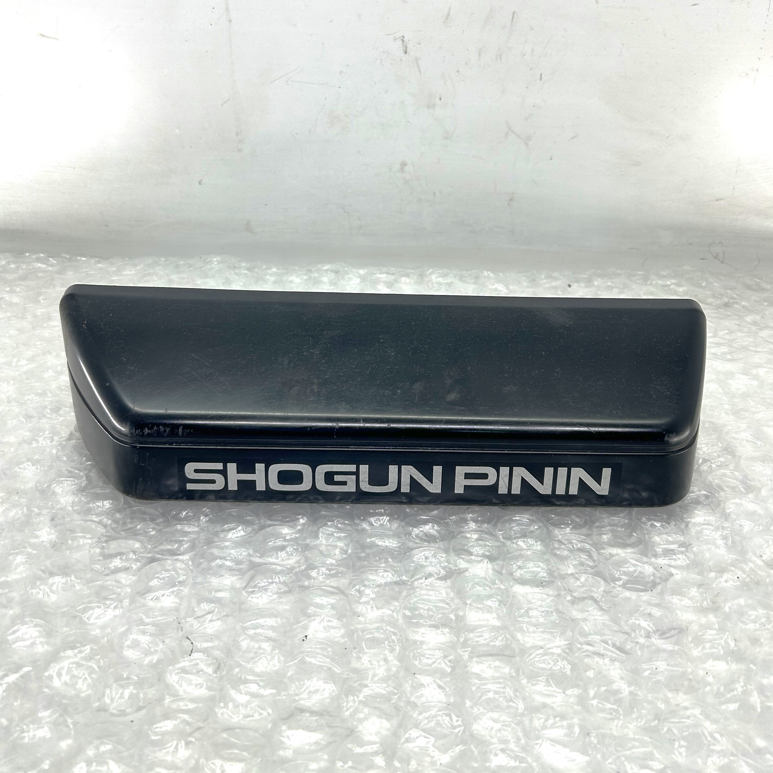 REAR NUMBER PLATE LIGHT HOUSING MITSUBISHI SHOGUN PININ PAJERO PININ H66W 1.8