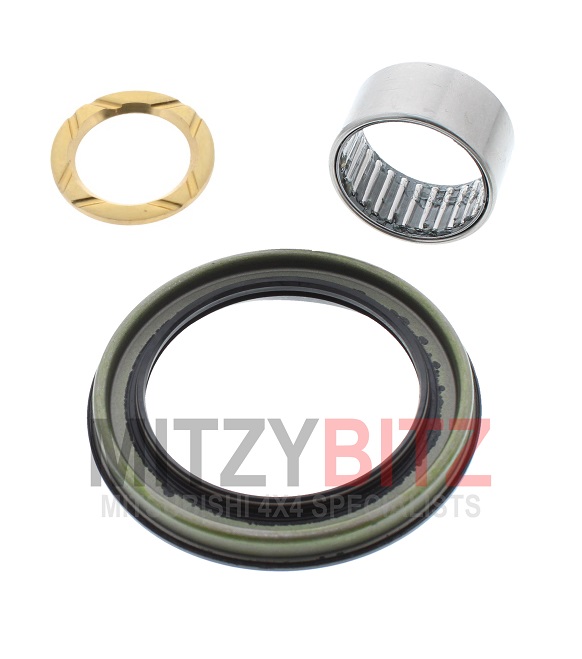 UPRIGHT KNUCKLE NEEDLE ROLLER BEARING AND SEAL MITSUBISHI PAJERO V31V MK2 2.4