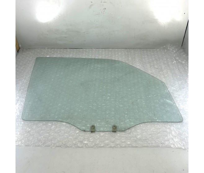 DOOR GLASS FRONT RIGHT FOR A MITSUBISHI V90# - DOOR GLASS FRONT RIGHT