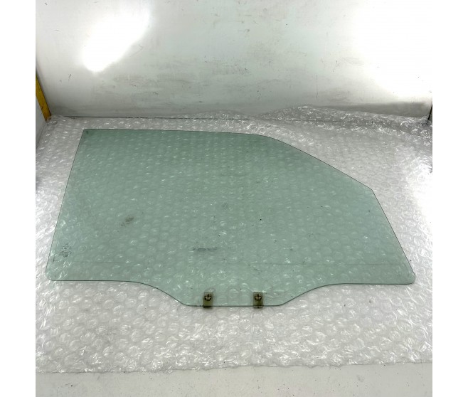 DOOR GLASS FRONT RIGHT FOR A MITSUBISHI V70# - FRONT DOOR PANEL & GLASS