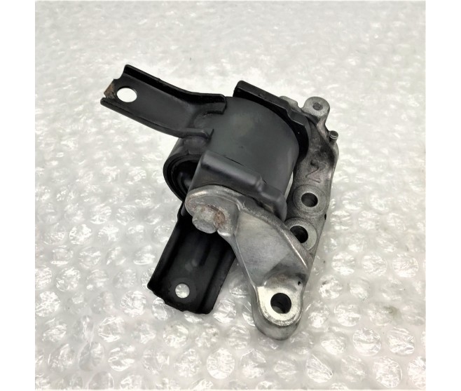 FRONT ENGINE MOUNTING BRACKET FOR A MITSUBISHI GA0# - ENGINE MOUNTING & SUPPORT