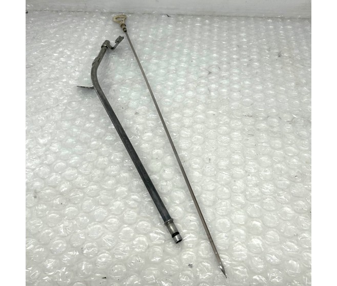 ENGINE OIL LEVEL DIPSTICK GAUGE AND TUBE FOR A MITSUBISHI KA,B# - ENGINE OIL LEVEL DIPSTICK GAUGE AND TUBE