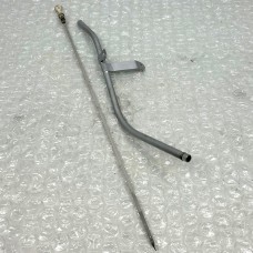 ENGINE OIL DIPSTICK TUBE AND LEVEL GAUGE