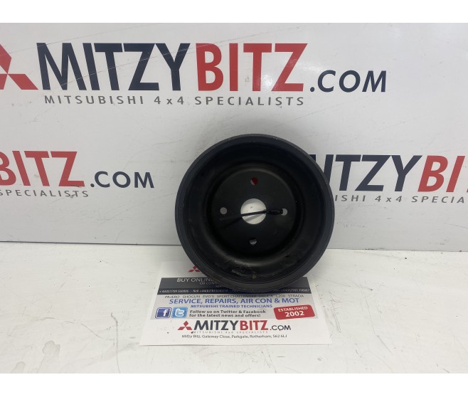 WATER PUMP PULLEY FOR A MITSUBISHI CHALLENGER - KG4W