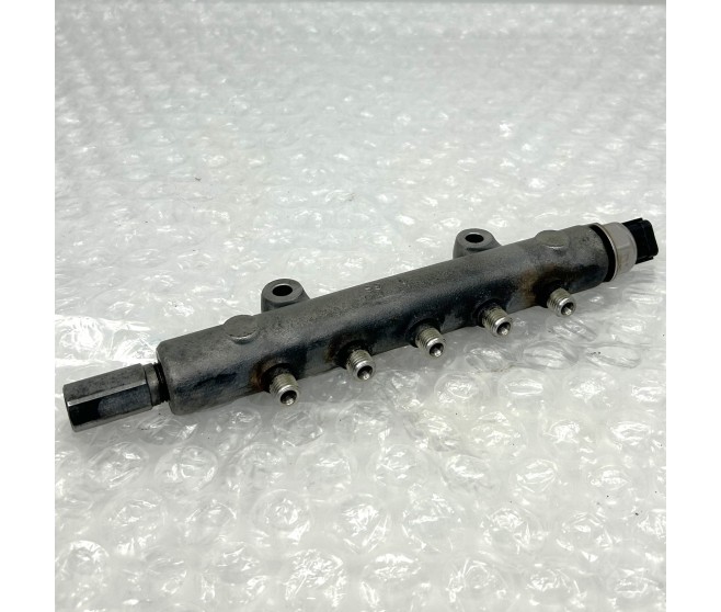 FUEL INJECTION RAIL AND SENSOR FOR A MITSUBISHI GENERAL (EXPORT) - FUEL