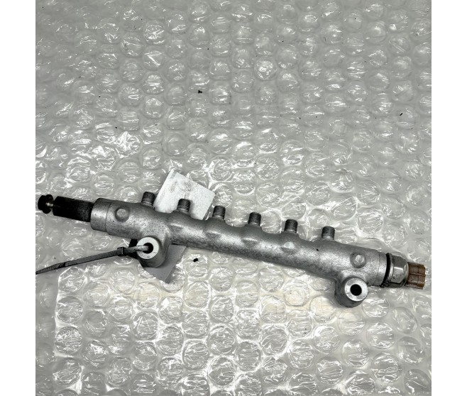 FUEL INJECTION RAIL FOR A MITSUBISHI GF0# - FUEL INJECTION PUMP