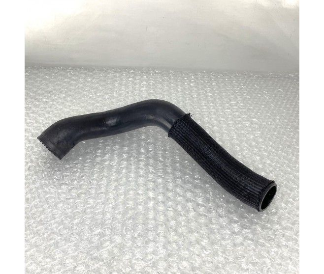 INTER COOLER OUTLET AIR HOSE FOR A MITSUBISHI V98W - 3200D-TURBO/LONG WAGON<07M-> - GLX(NSS4/7SEATER/EURO3),S5FA/T RUSSIA / 2006-09-01 -> - INTER COOLER OUTLET AIR HOSE