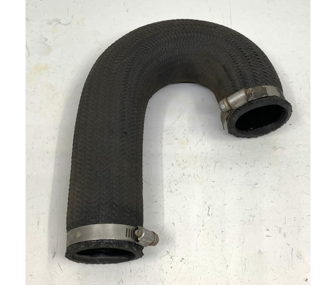 HOSE INTER COOLER PIPE INTAKE AIR FOR A MITSUBISHI V98W - 3200D-TURBO/LONG WAGON<07M-> - GLX(NSS4/EURO4),5FM/T RHD / 2006-09-01 -> - HOSE INTER COOLER PIPE INTAKE AIR