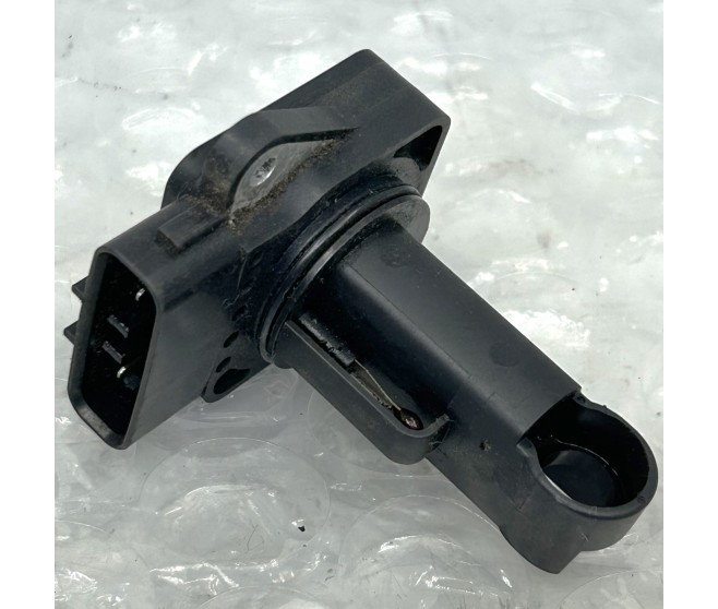 MASS AIR FLOW SENSOR FOR A MITSUBISHI L200 - KB4T