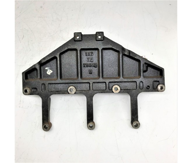 COOLING WATER LINE BRACKET FOR A MITSUBISHI V98W - 3200D-TURBO/LONG WAGON<07M-> - GLX(NSS4/7SEATER/EURO3),5FM/T LHD / 2006-08-01 -> - 