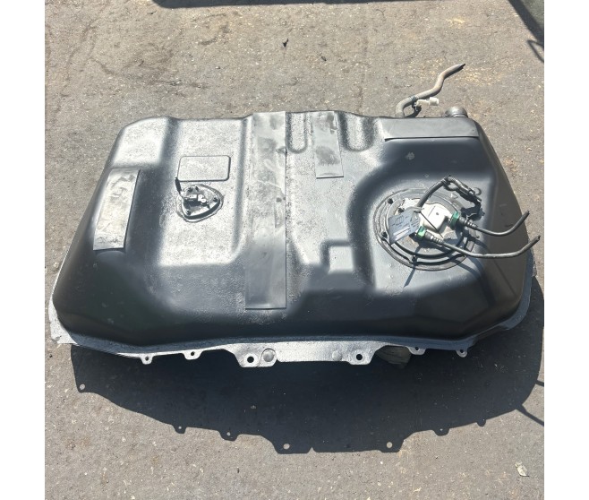 FUEL TANK FOR A MITSUBISHI OUTLANDER - CW8W