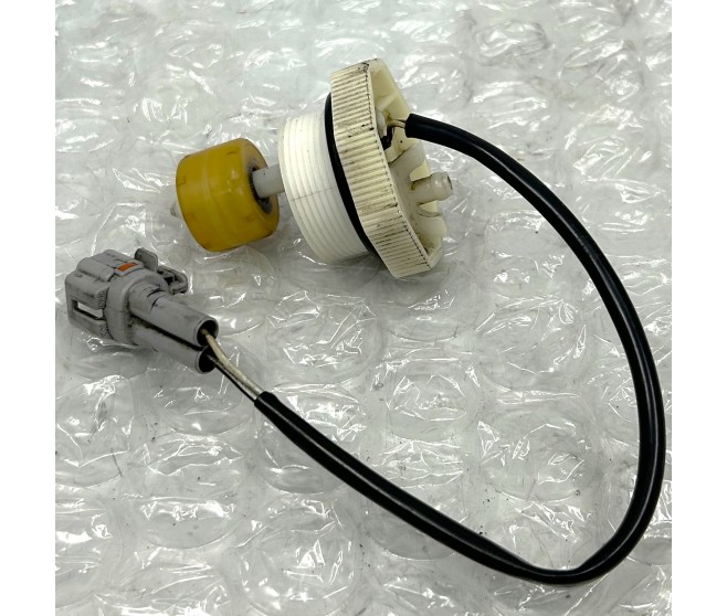 FUEL FILTER SENSOR WATER TRAP FOR A MITSUBISHI OUTLANDER - CW1W