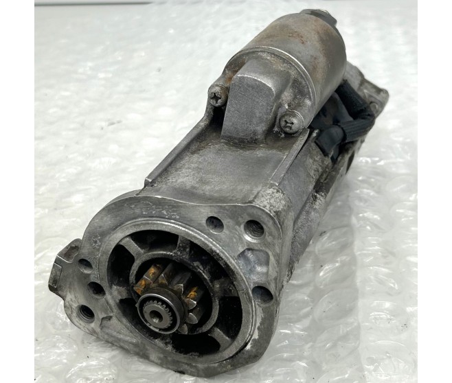 STARTER MOTOR FOR A MITSUBISHI PAJERO/MONTERO - V78W