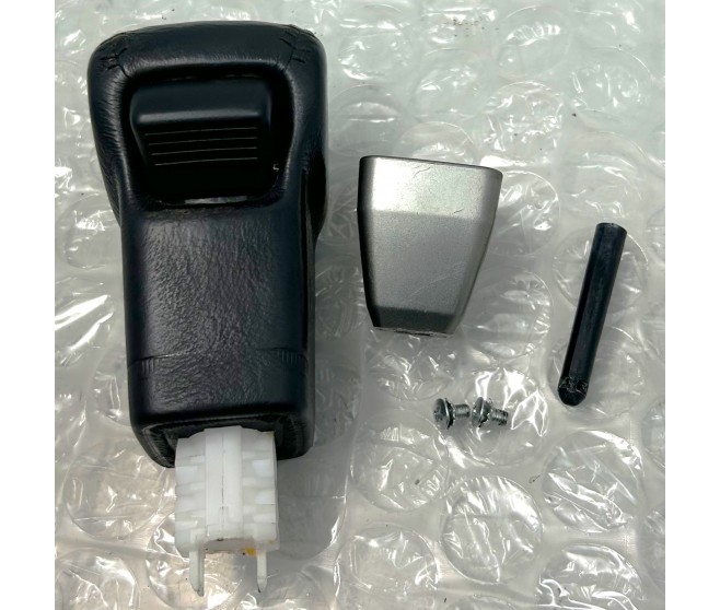 AUTO GEARSHIFT LEVER KNOB FOR A MITSUBISHI GENERAL (EXPORT) - AUTOMATIC TRANSMISSION