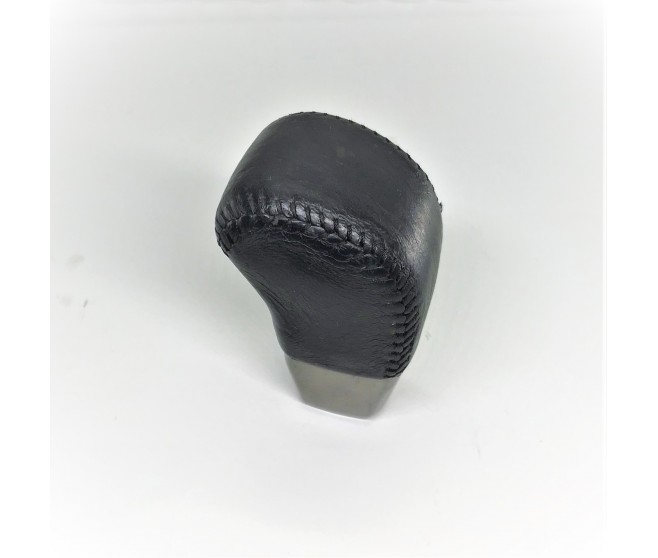 BLACK LEATHER GEAR SHIFT STICK LEVER KNOB FOR A MITSUBISHI GENERAL (EXPORT) - TRANSFER