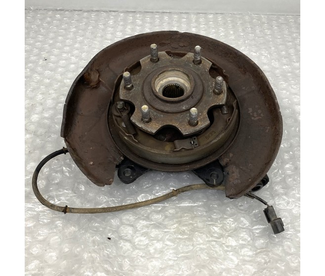 HUB AND KNUCKLE REAR RIGHT FOR A MITSUBISHI GENERAL (EXPORT) - REAR AXLE