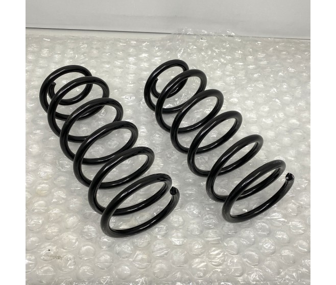 SUSPENSION SPRING PAIR - SEE DESCRIPTION FOR A MITSUBISHI OUTLANDER - CW8W