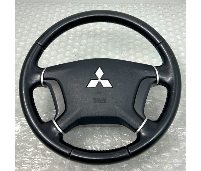 4 SPOKE STEERING WHEEL  AND BAG FOR A MITSUBISHI PAJERO/MONTERO - V97W