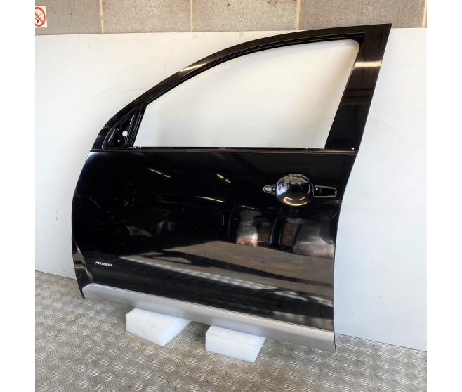 BARE DOOR FRONT LEFT FOR A MITSUBISHI OUTLANDER - CW8W