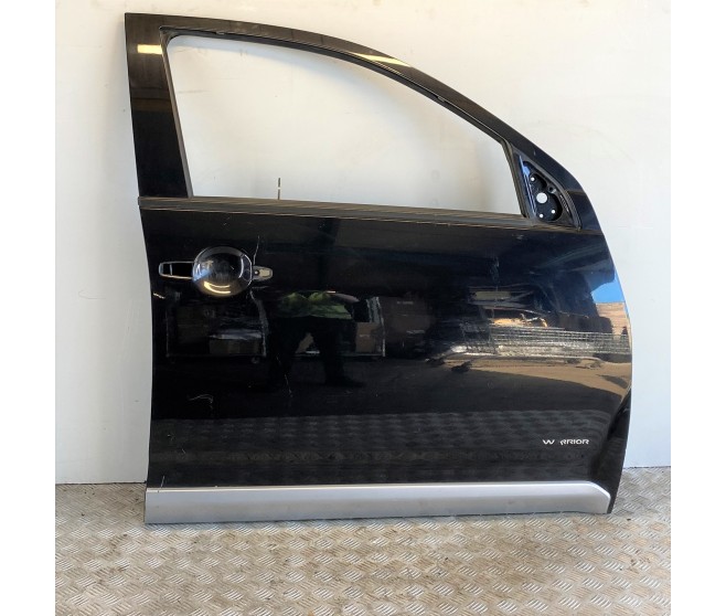 BARE DOOR FRONT RIGHT FOR A MITSUBISHI OUTLANDER - CW8W