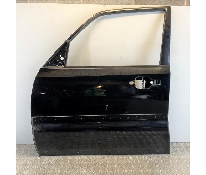 BARE DOOR FRONT LEFT FOR A MITSUBISHI V97W - 3800/LONG WAGON<07M-> - GLX(NSS4/EURO4),S5FA/T / 2006-08-01 -> - 