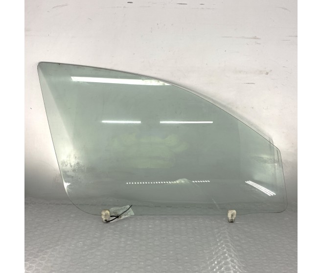DOOR GLASS FRONT RIGHT FOR A MITSUBISHI CW0# - FRONT DOOR PANEL & GLASS