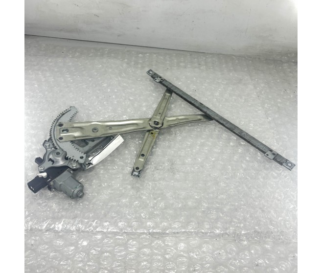 WINDOW REGULATOR AND MOTOR FRONT RIGHT FOR A MITSUBISHI OUTLANDER - CW6W