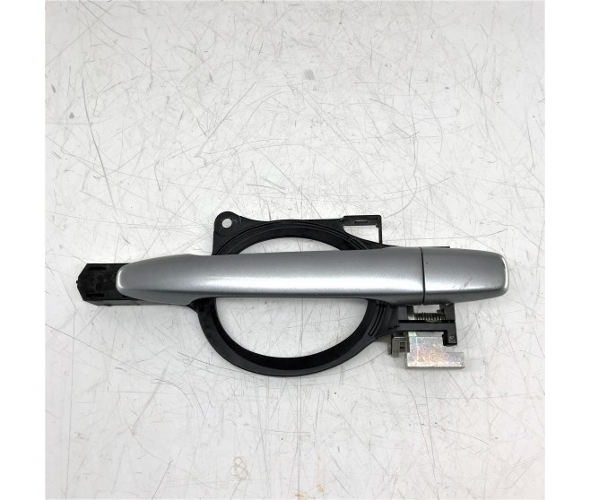 REAR RIGHT OUTER DOOR HANDLE FOR A MITSUBISHI DOOR - 