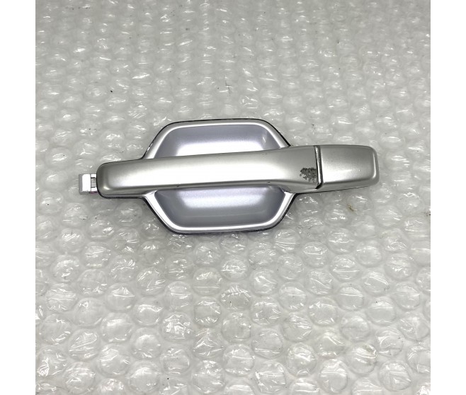 FRONT LEFT OUTER DOOR HANDLE FOR A MITSUBISHI V80,90# - FRONT DOOR LOCKING