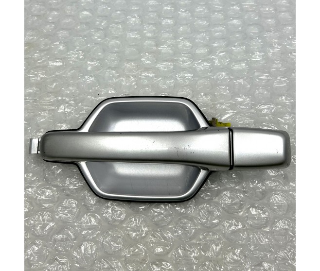 DOOR HANDLE FRONT LEFT FOR A MITSUBISHI GENERAL (EXPORT) - DOOR