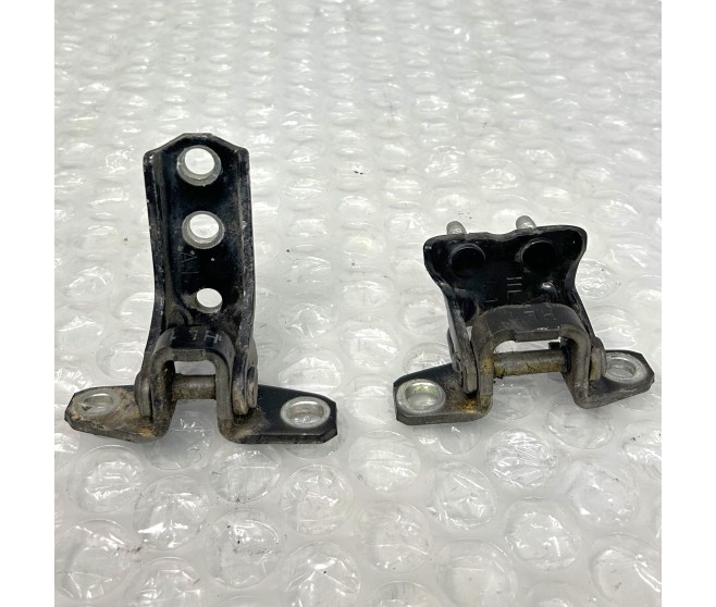 REAR DOOR HINGES LEFT FOR A MITSUBISHI L200,L200 SPORTERO - KA4T