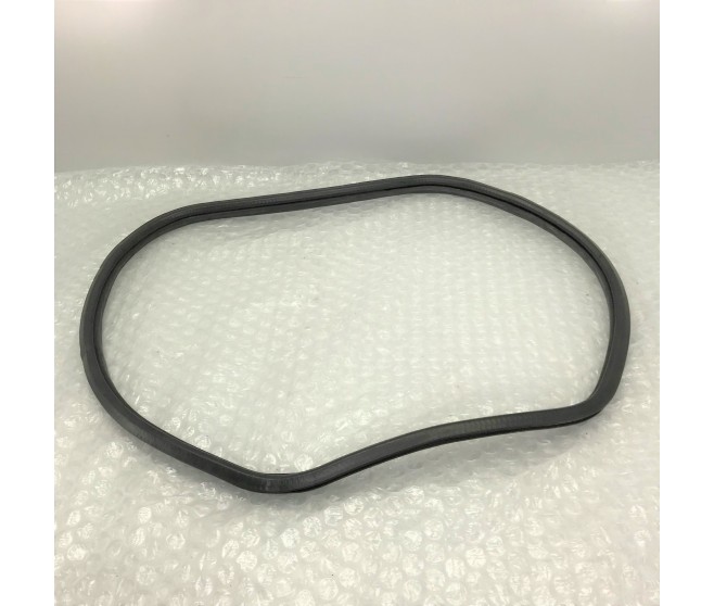 STATIONARY WINDOW WEATHERSTRIP REAR RIGHT FOR A MITSUBISHI V90# - REAR DOOR PANEL & GLASS
