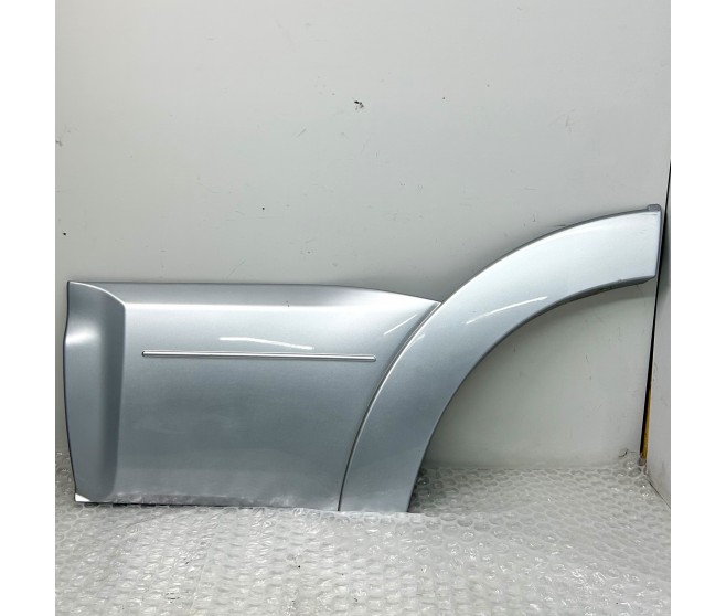 DOOR MOULDING REAR LEFT FOR A MITSUBISHI PAJERO/MONTERO - V98V