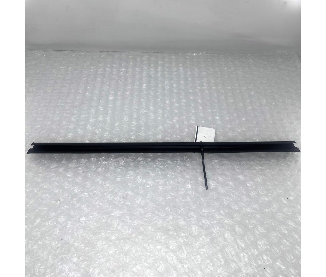 WEATHERSTRIP INNER REAR LEFT FOR A MITSUBISHI OUTLANDER - CW5W
