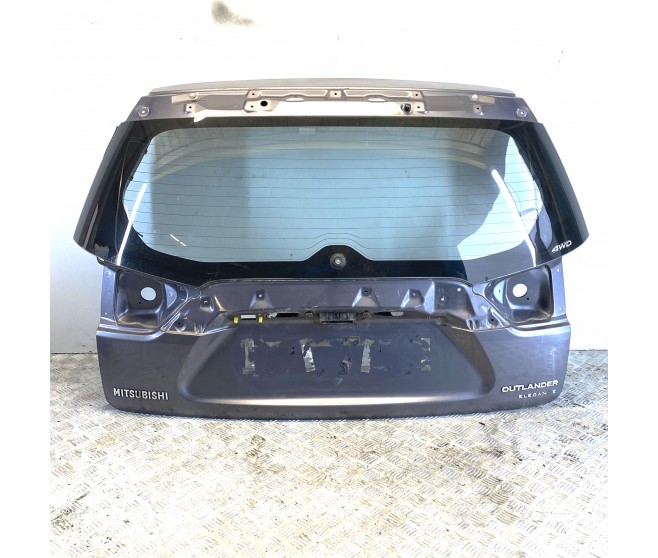 TAILGATE WITH GLASS FOR A MITSUBISHI OUTLANDER - CW7W