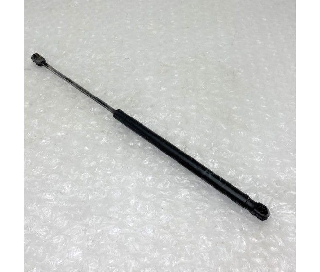 TAILGATE GAS SPRING RIGHT FOR A MITSUBISHI OUTLANDER - CW7W
