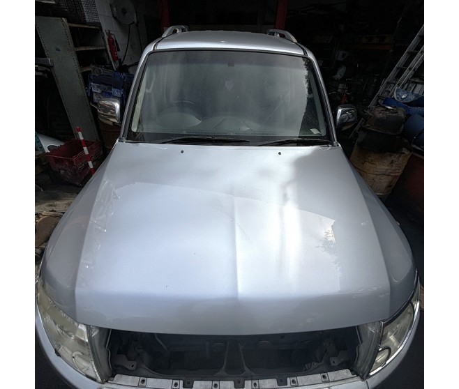 BONNET FOR A MITSUBISHI BODY - 