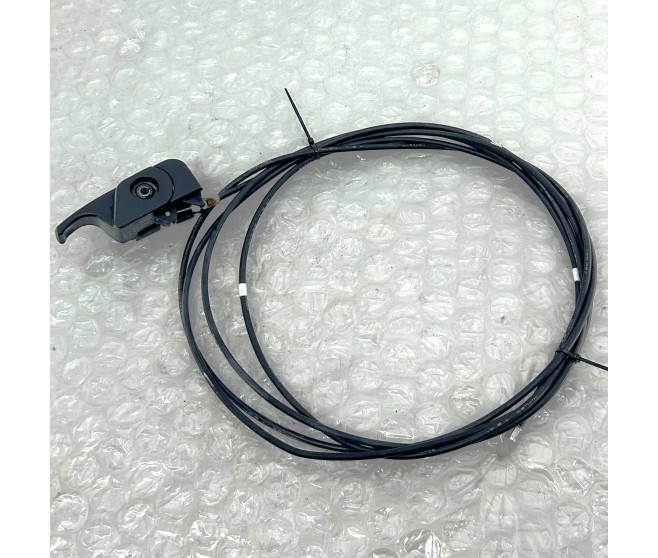 FUEL FILLER LID LOCK RELEASE CABLE AND HANDLE FOR A MITSUBISHI ASX - GA3W
