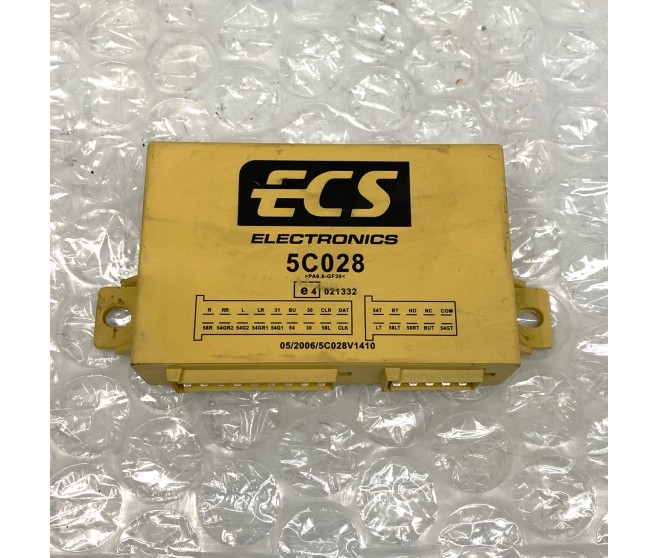 TOW BAR RELAY 5C028ECS MODULE FOR A MITSUBISHI GENERAL (EXPORT) - BODY