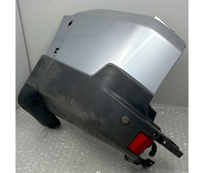 REAR BUMPER CORNER LEFT FOR A MITSUBISHI V98W - 3200D-TURBO/LONG WAGON<07M-> - GLS(NSS4/EURO4/DPF),S5FA/T LHD / 2006-09-01 -> - REAR BUMPER CORNER LEFT