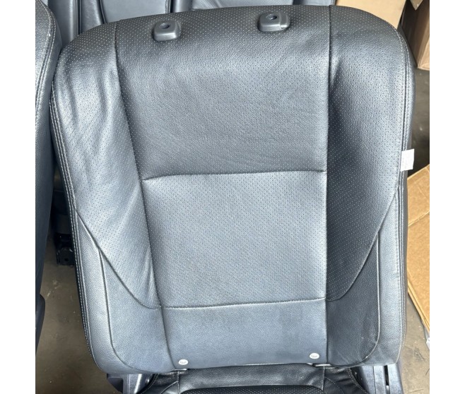 FRONT LEFT SEAT FOR A MITSUBISHI OUTLANDER - GF2W