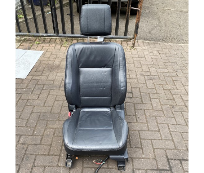 PASSENGER FRONT SEAT FOR A MITSUBISHI V97W - 3800/LONG WAGON<07M-> - GLS(NSS4/EURO4),S5FA/T RHD / 2006-08-01 -> - PASSENGER FRONT SEAT