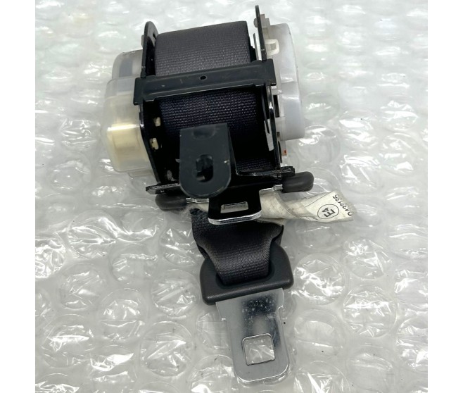 CENTRE SEAT BELT REAR FOR A MITSUBISHI NATIVA - K94W