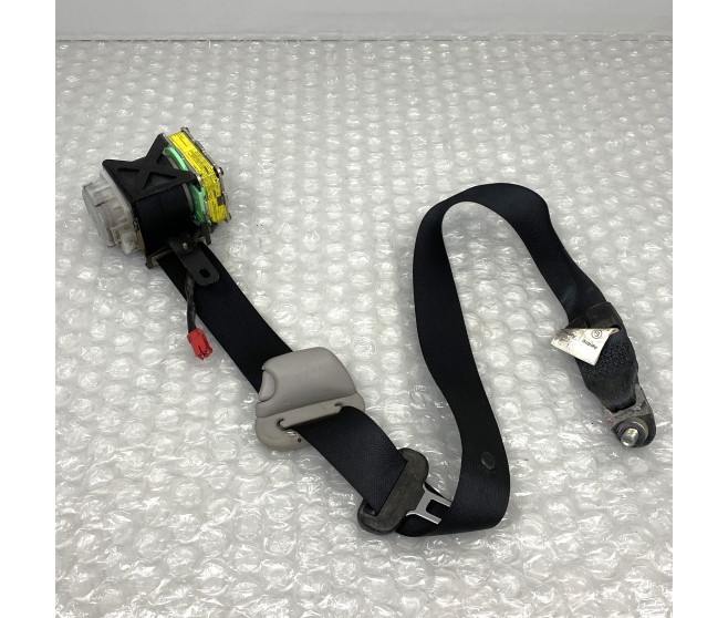 SEAT BELT FRONT LEFT FOR A MITSUBISHI PAJERO/MONTERO - V88W