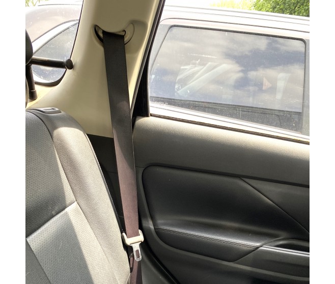 SEAT BELT 2ND ROW LEFT FOR A MITSUBISHI SEAT - 