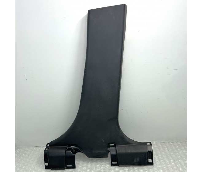 LOWER PILLAR TRIM CENTRE RIGHT FOR A MITSUBISHI ASX - GA7W