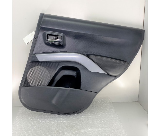 DOOR CARD REAR RIGHT FOR A MITSUBISHI OUTLANDER - CW8W