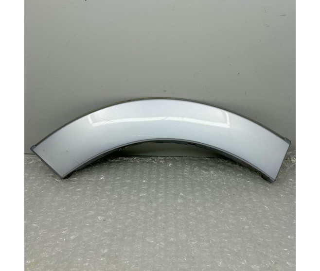 REAR RIGHT OVERFENDER FOR A MITSUBISHI PAJERO/MONTERO - V95W